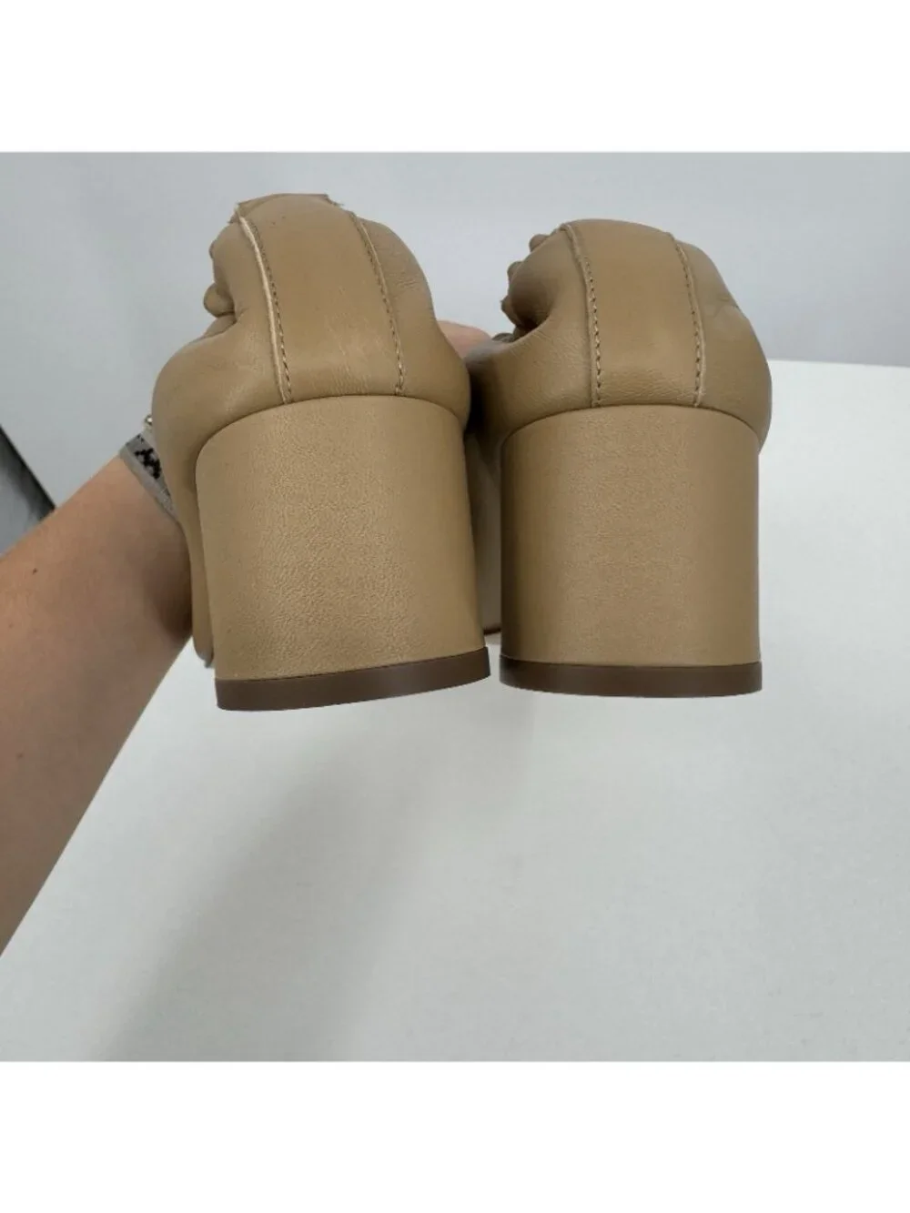 Everlane Italian Leather Day Heel Light Taupe 9.5 Women's Elastic Back Comfort